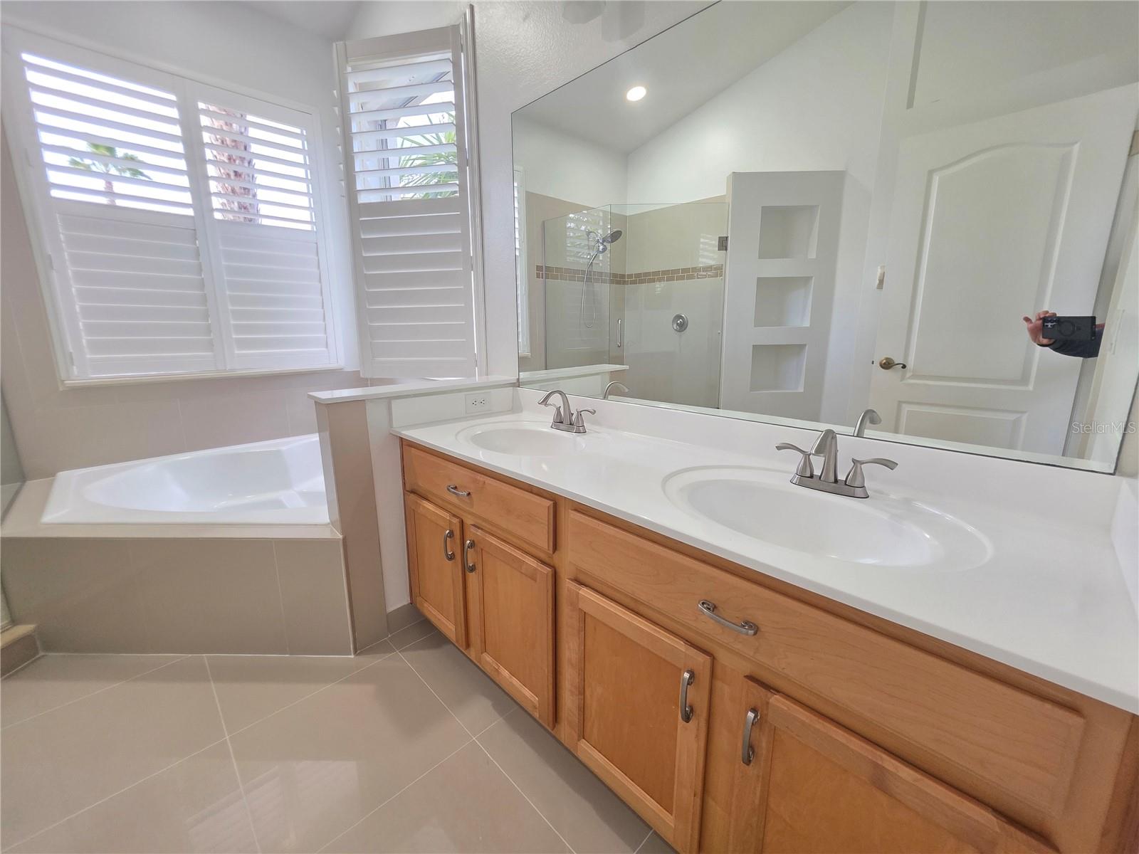 Listing photo id 42 for 13344 Rosemeade Cove