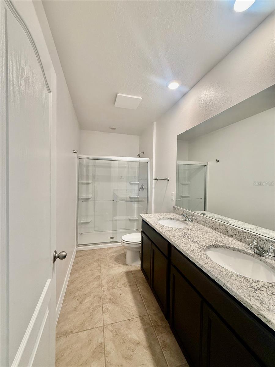 Image 23 of 47 For 1635 Thicket Avenue