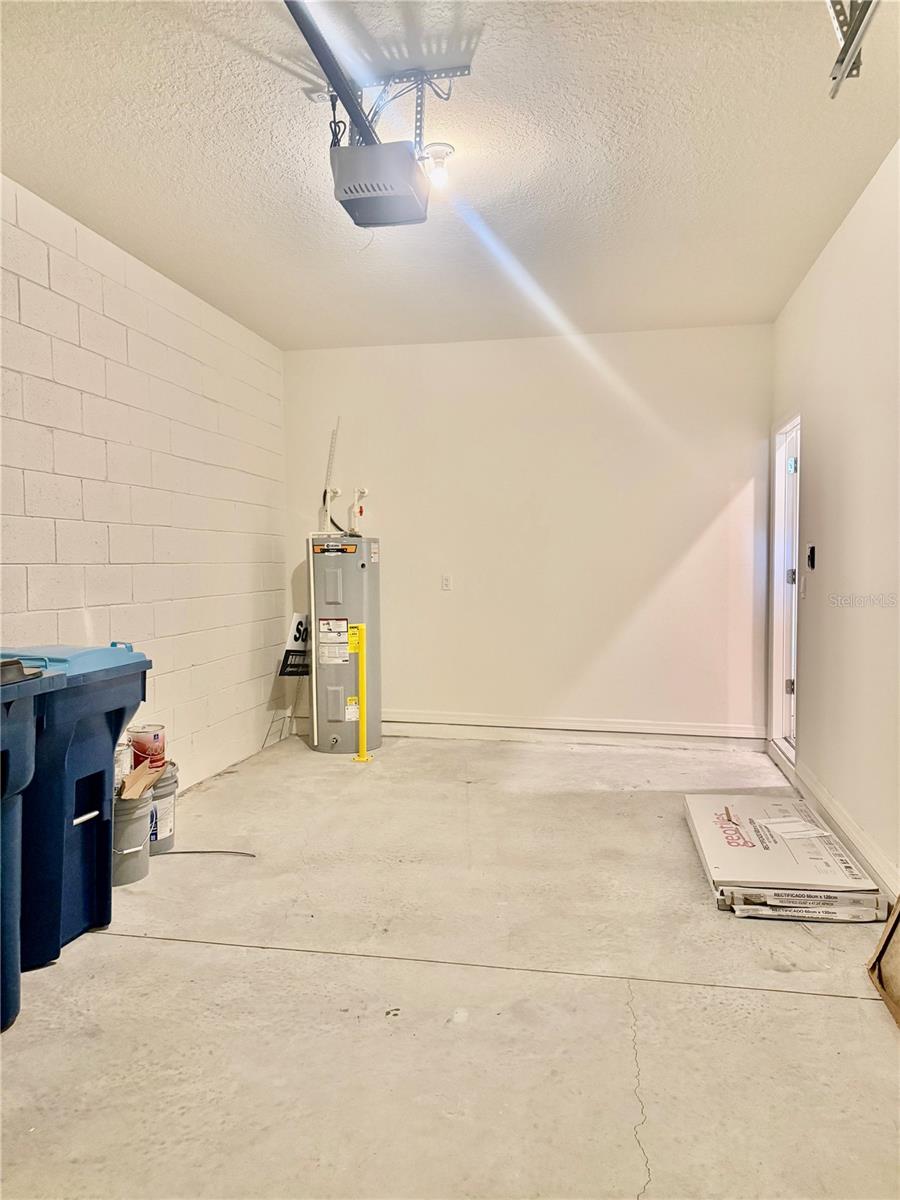 Image 28 of 47 For 1635 Thicket Avenue