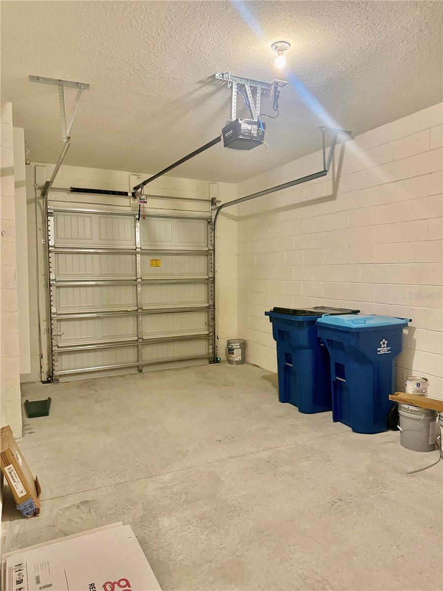 Image 29 of 47 For 1635 Thicket Avenue