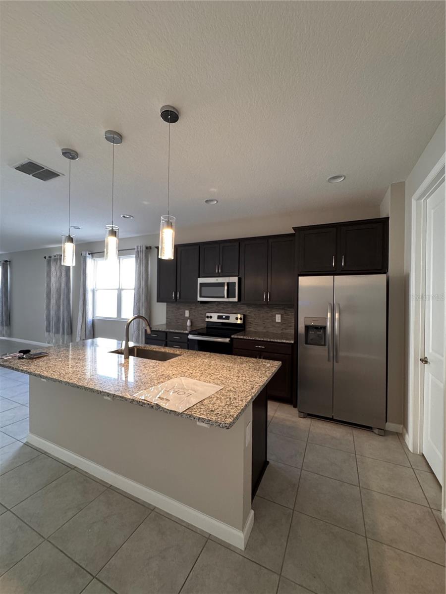 Image 3 of 16 For 541 Buchannan Drive