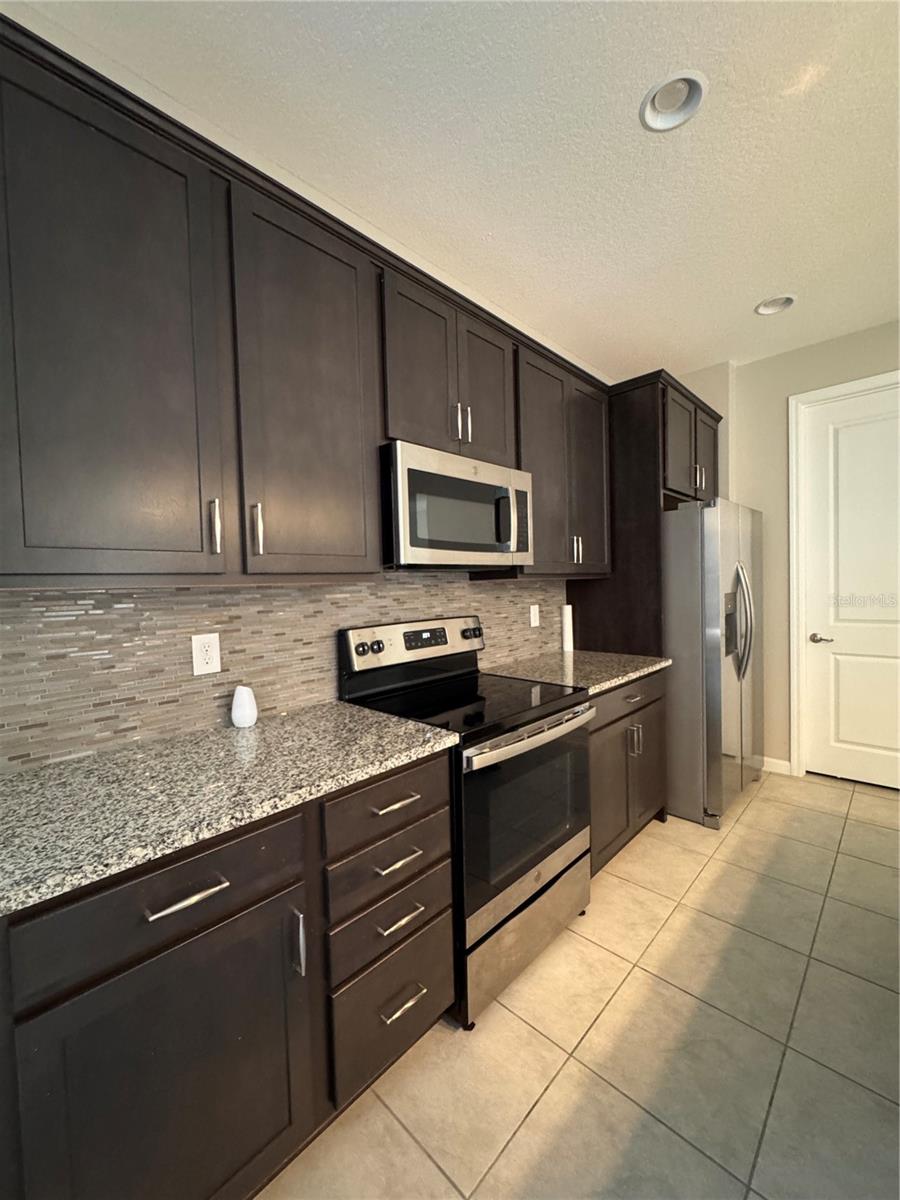 Image 4 of 16 For 541 Buchannan Drive