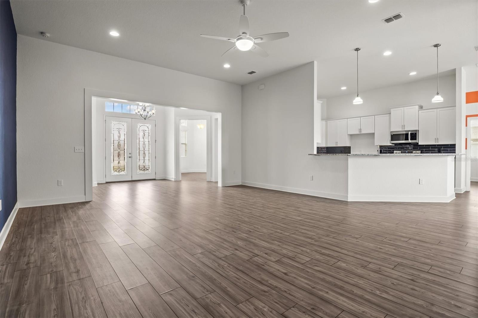 Image 14 of 51 For 530 Sanctuary Boulevard