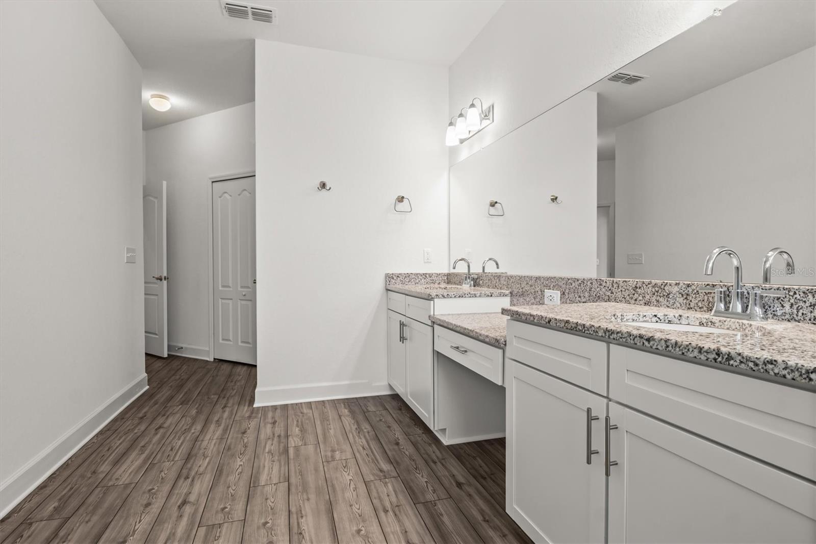 Image 30 of 51 For 530 Sanctuary Boulevard