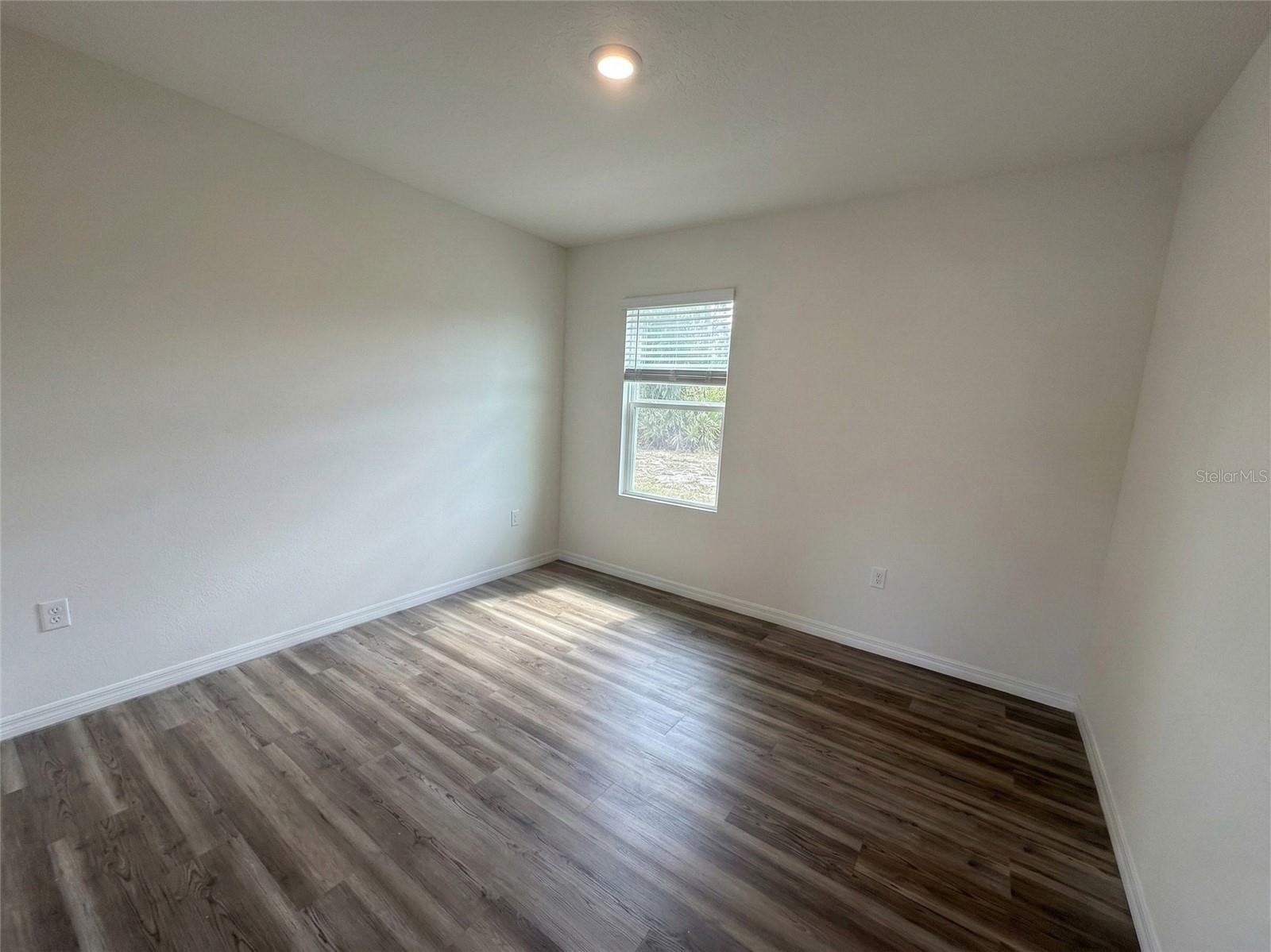 Image 9 of 22 For 1463 Fox Squirrel Drive