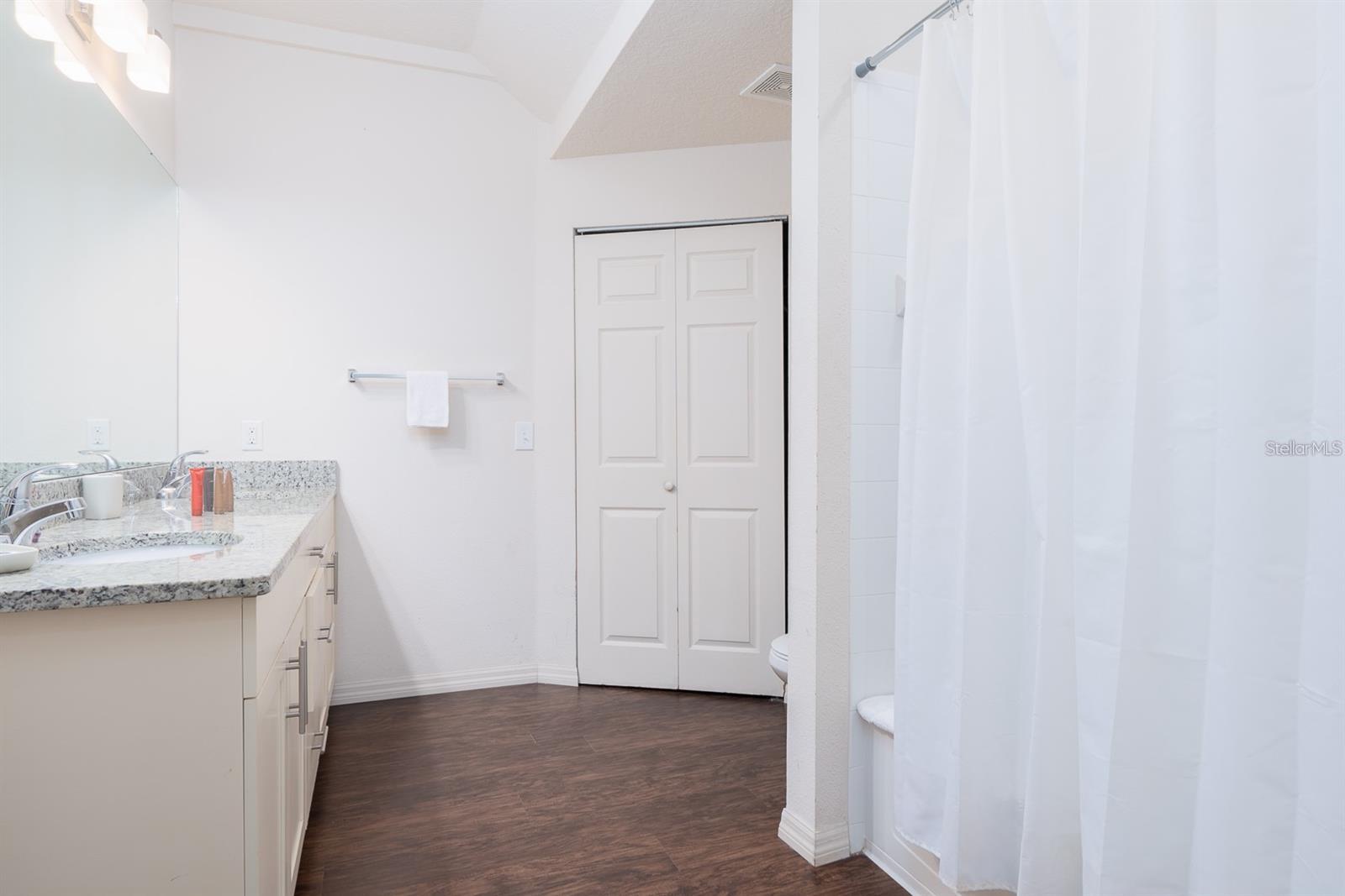 Image 16 of 24 For 8964 Silver Place