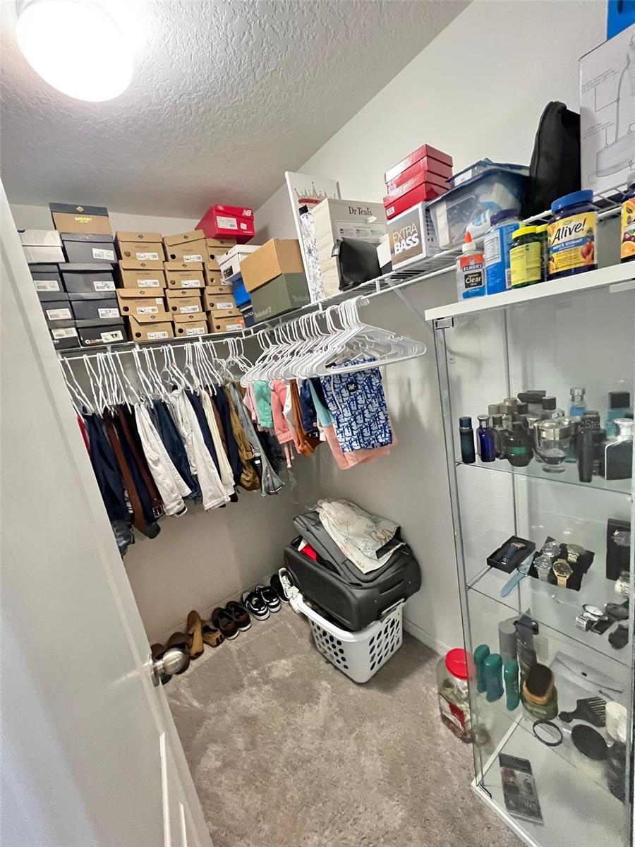 Image 14 of 17 For 2220 Grantham Avenue