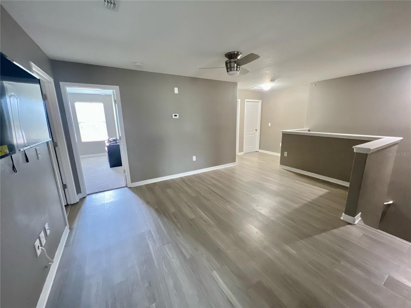 Image 17 of 17 For 2220 Grantham Avenue