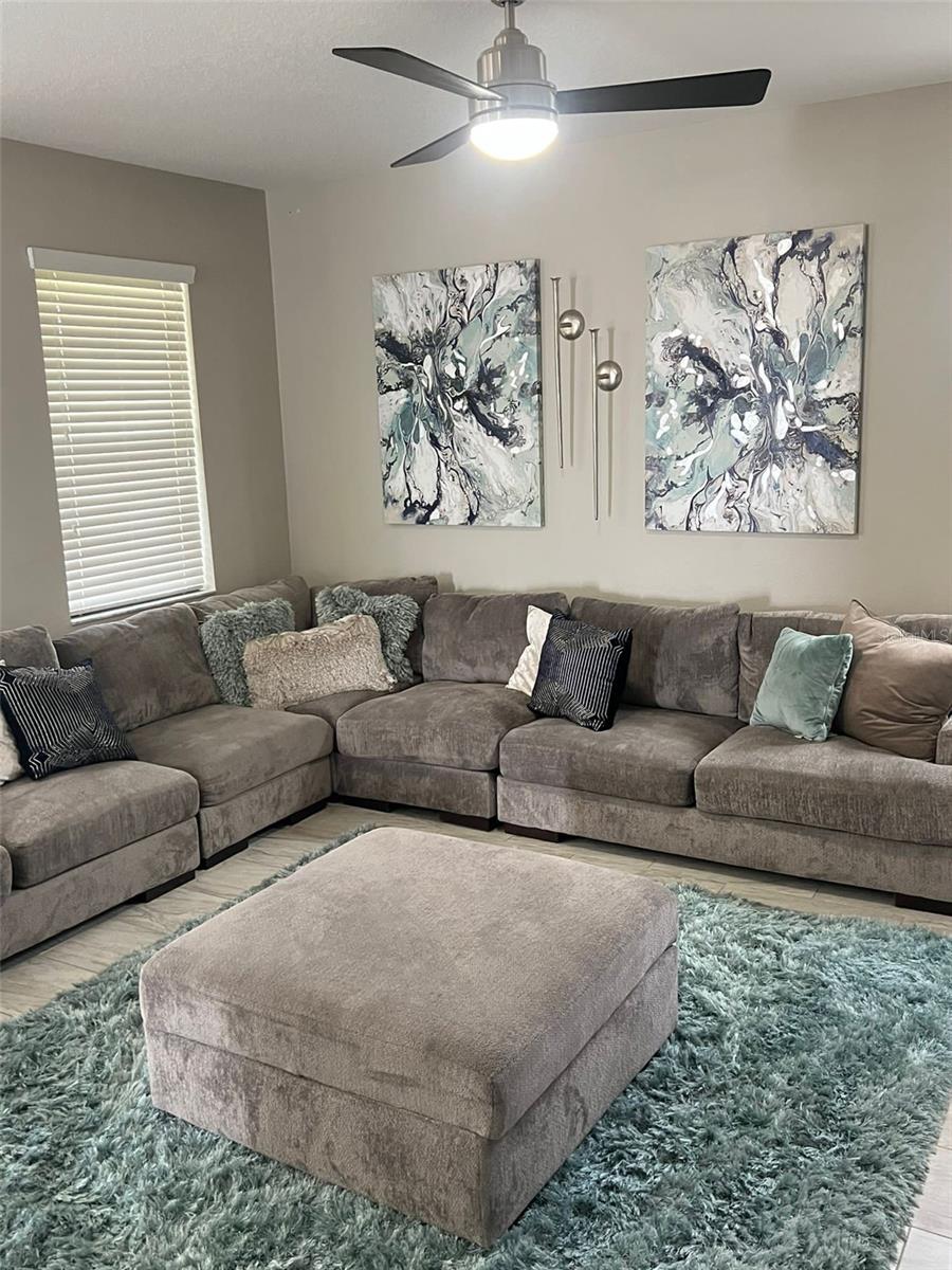 Image 6 of 17 For 2220 Grantham Avenue