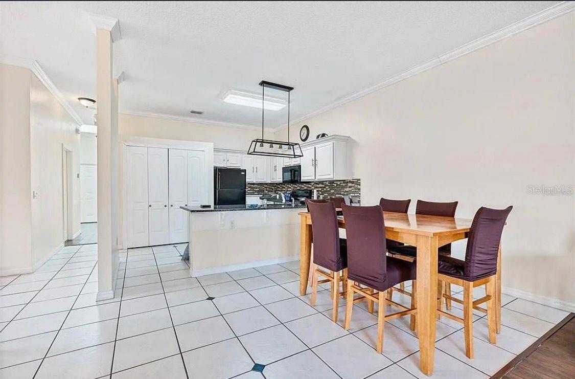 Image 10 of 16 For 1030 Universal Rest Place