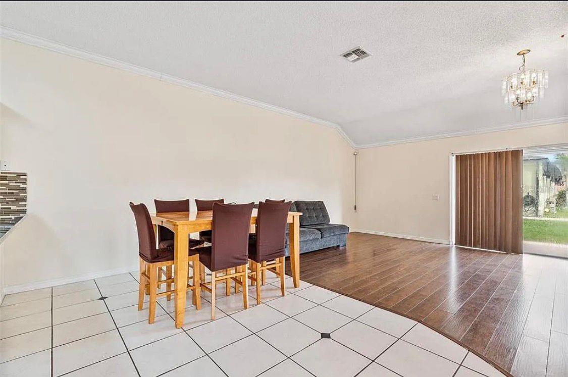 Image 11 of 16 For 1030 Universal Rest Place