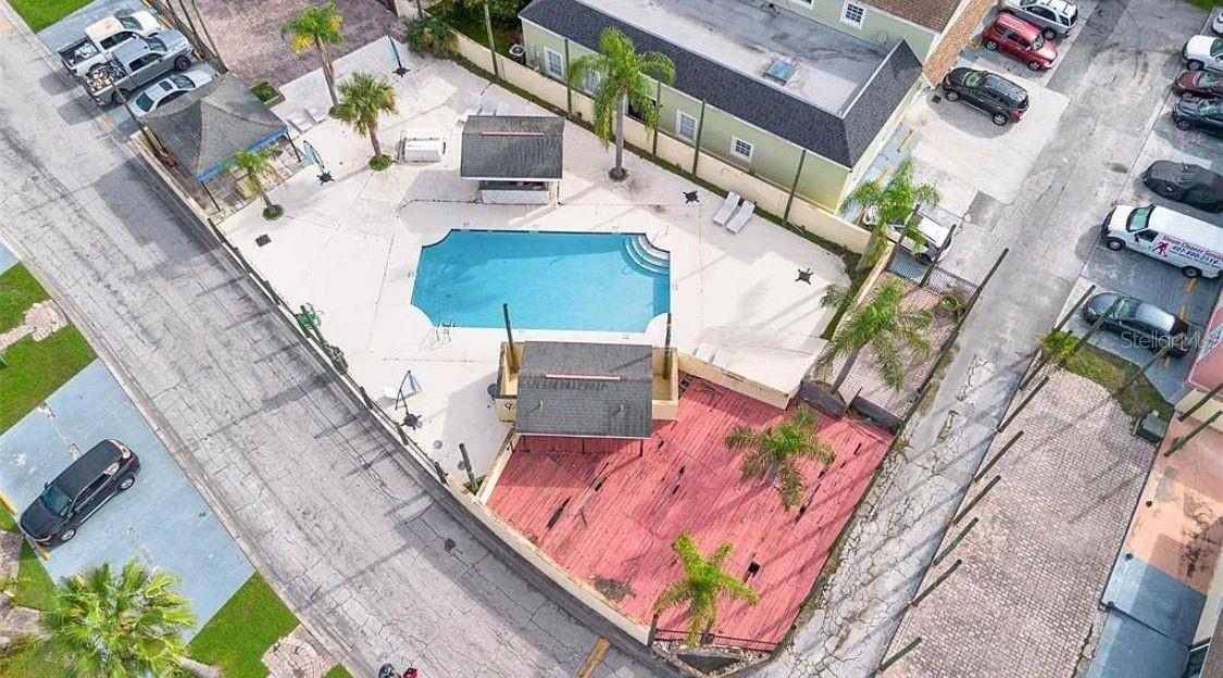 Image 15 of 16 For 1030 Universal Rest Place