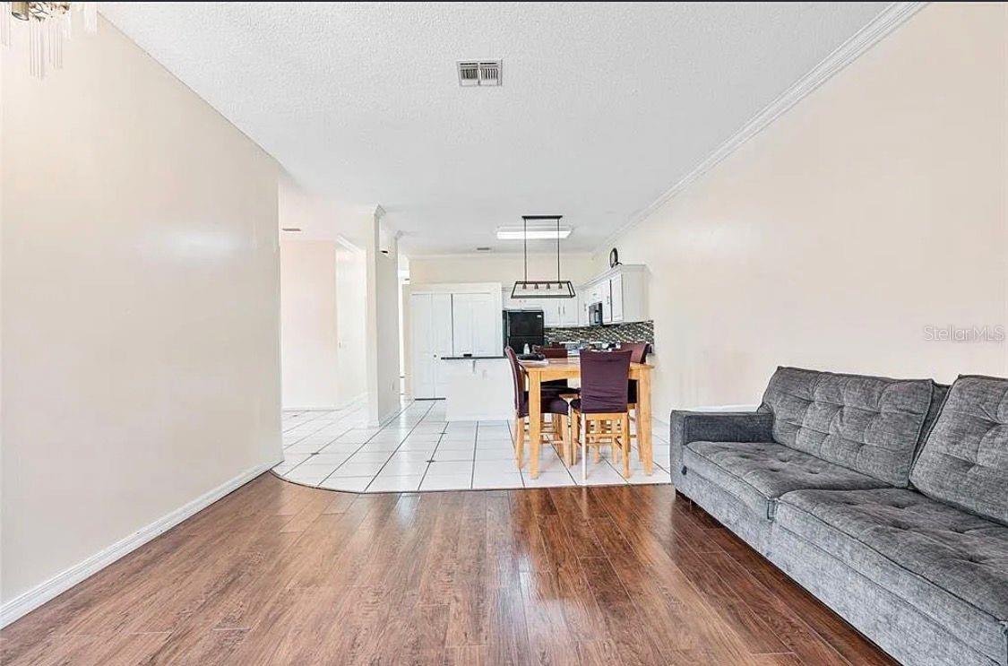 Image 6 of 16 For 1030 Universal Rest Place