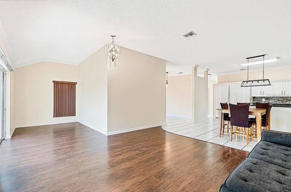 Image 7 of 16 For 1030 Universal Rest Place