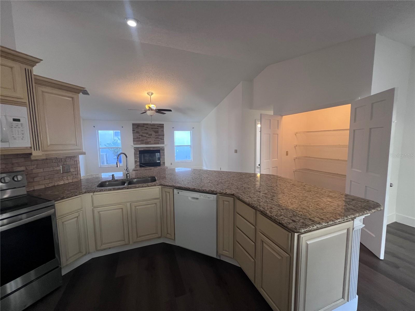 Image 2 of 37 For 9224 Sunflower Dr