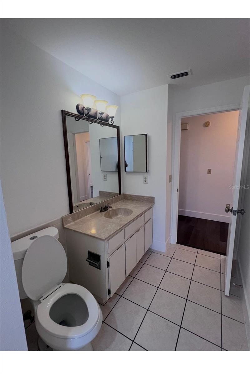 Image 27 of 37 For 9224 Sunflower Dr