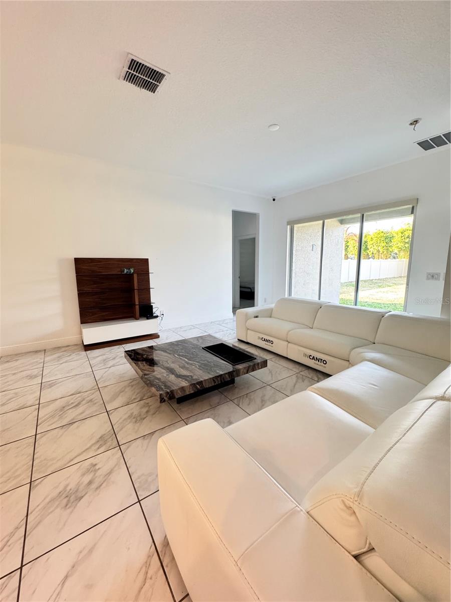 Image 11 of 28 For 5371 Jubiloso Drive