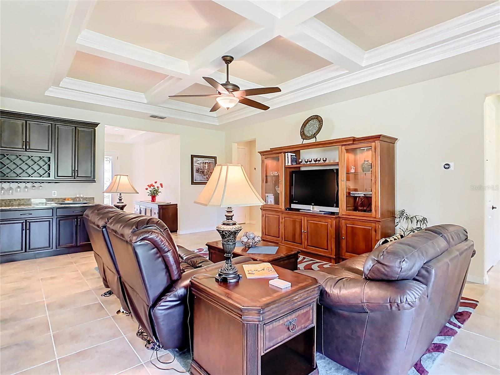 Image 10 of 81 For 819 San Raphael Street