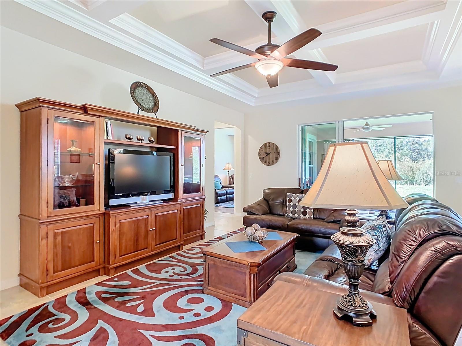 Image 11 of 81 For 819 San Raphael Street