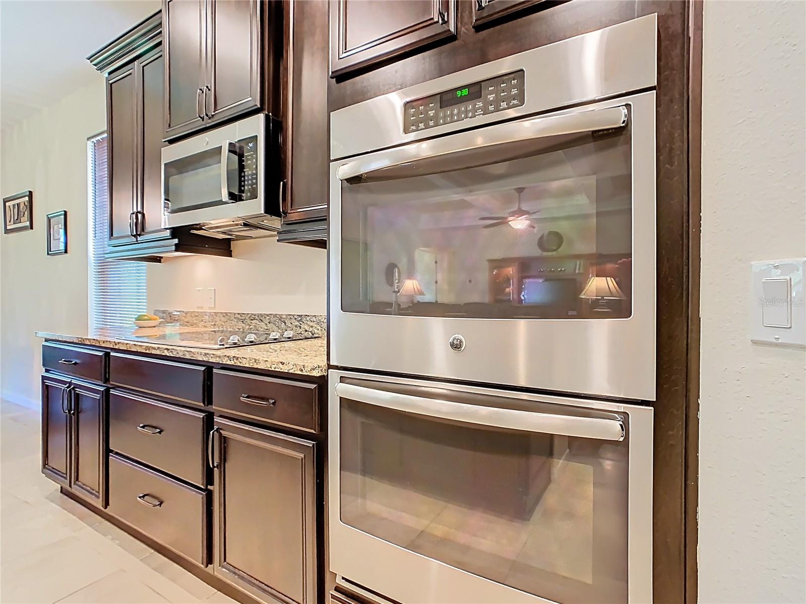 Image 13 of 81 For 819 San Raphael Street