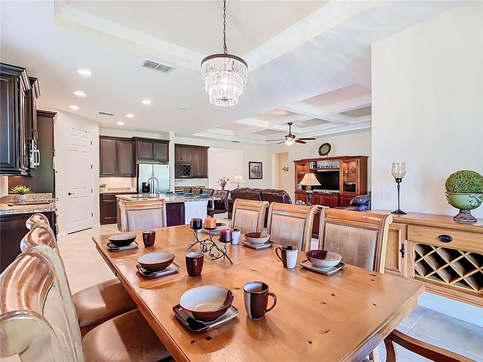 Image 22 of 81 For 819 San Raphael Street