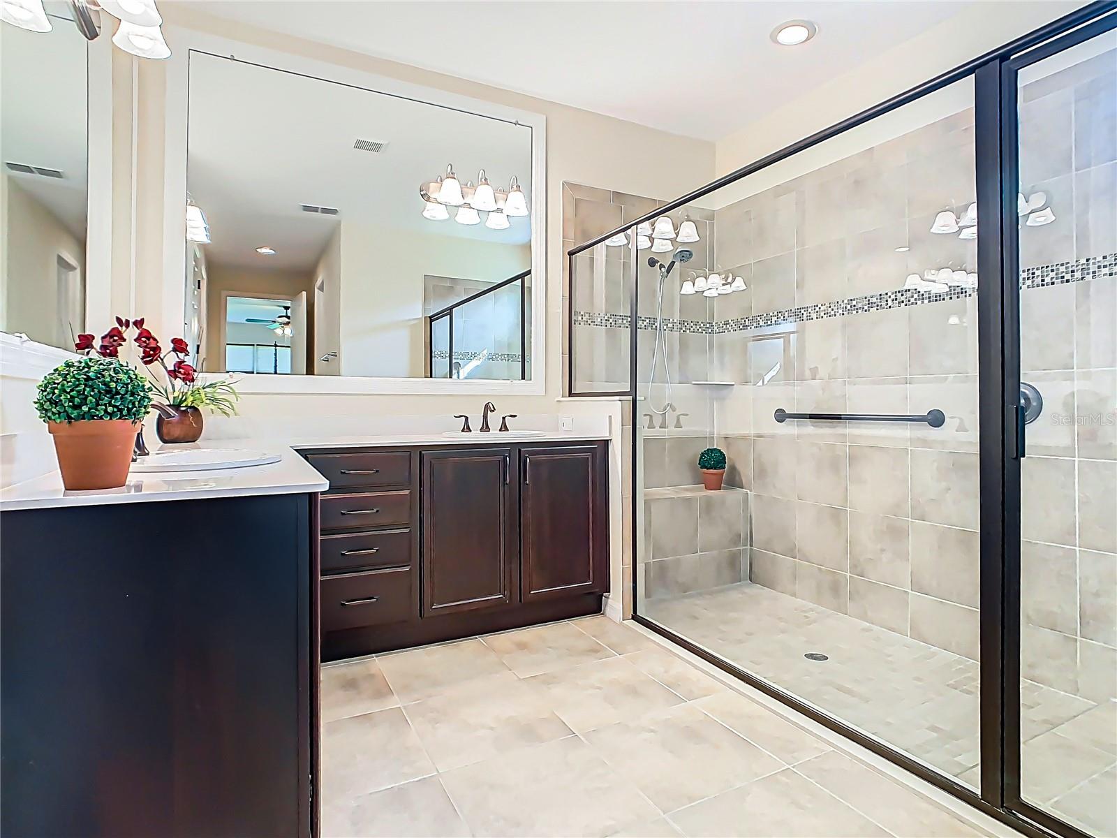 Image 28 of 81 For 819 San Raphael Street