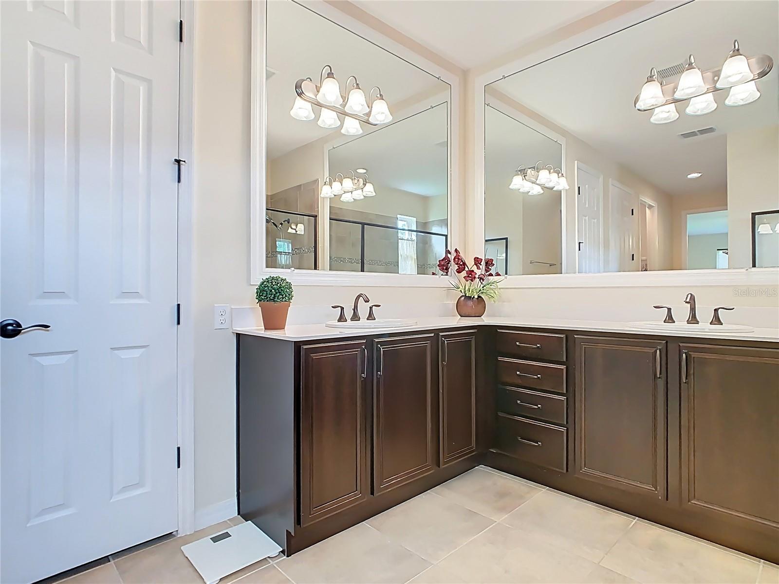 Image 29 of 81 For 819 San Raphael Street