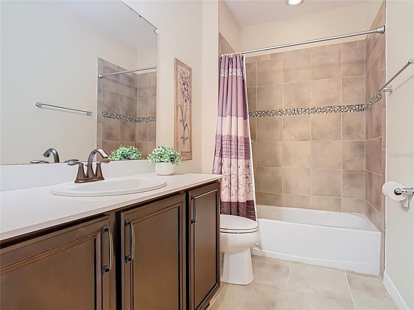 Image 41 of 81 For 819 San Raphael Street