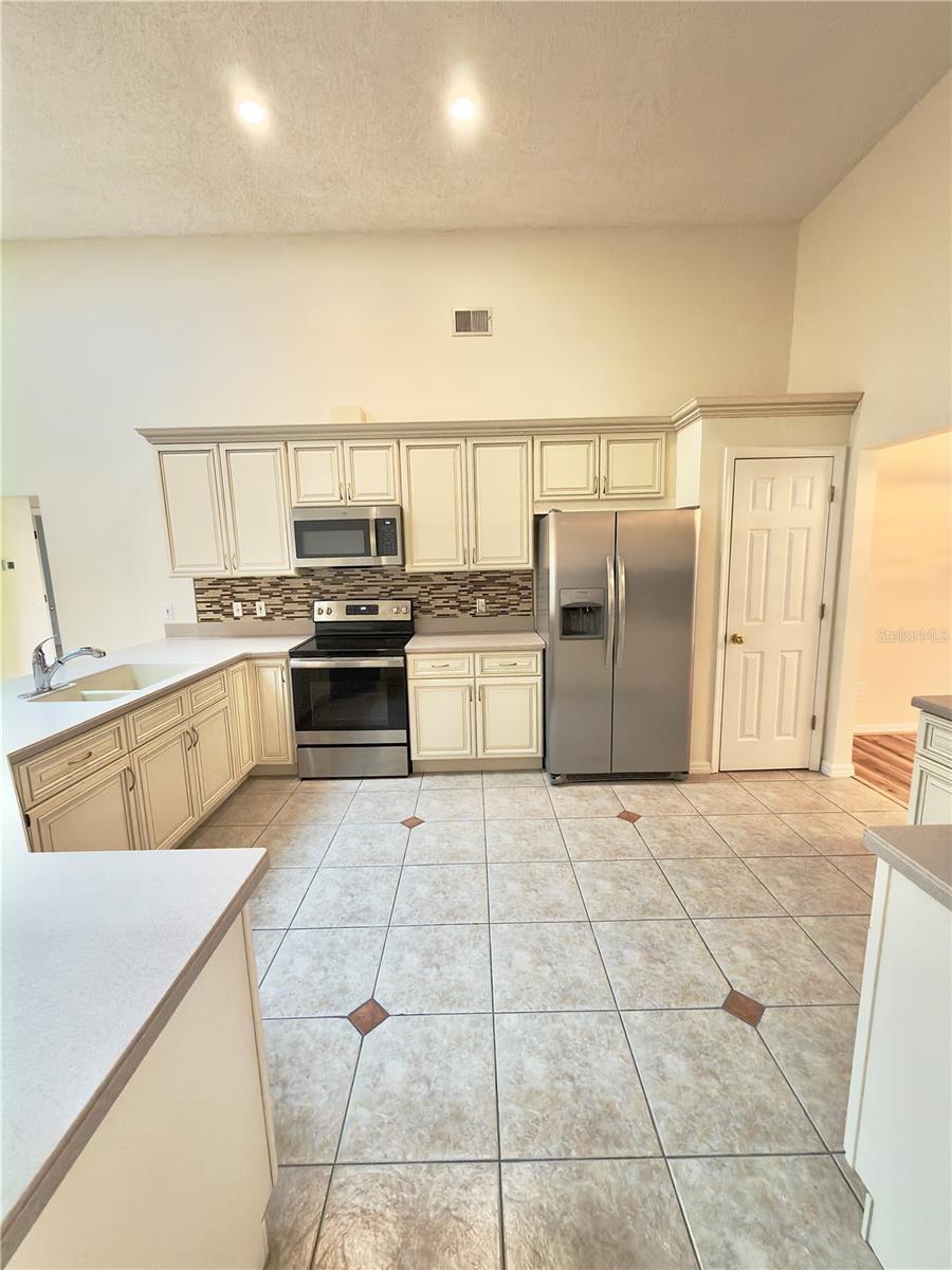 Image 10 of 35 For 2951 Smithfield Drive