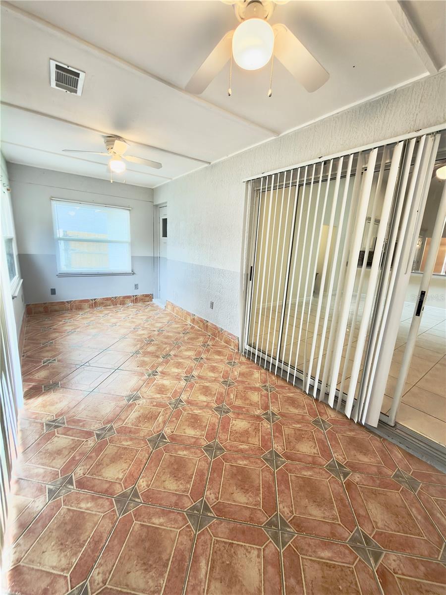 Image 14 of 35 For 2951 Smithfield Drive