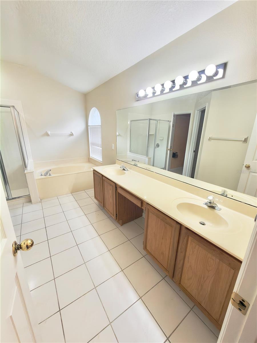 Image 17 of 35 For 2951 Smithfield Drive