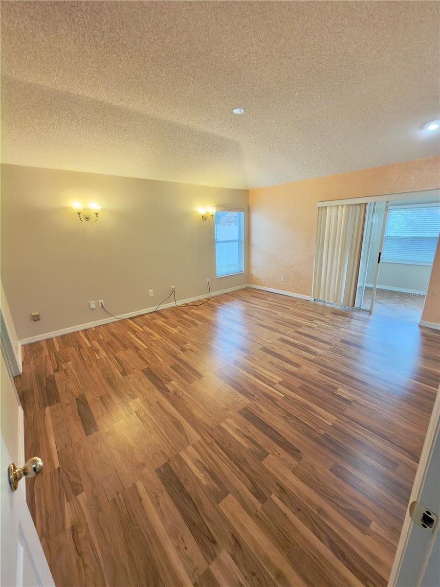 Image 22 of 35 For 2951 Smithfield Drive