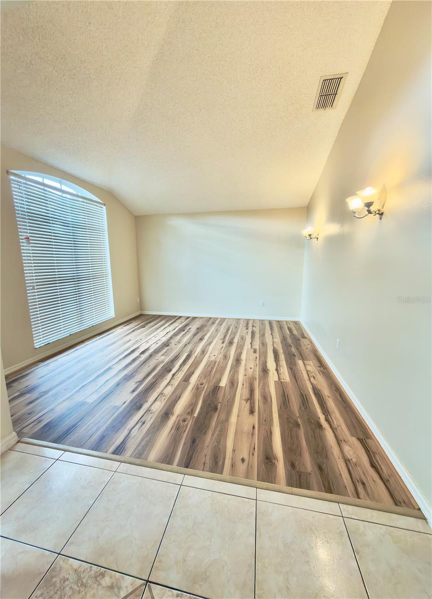 Image 23 of 35 For 2951 Smithfield Drive