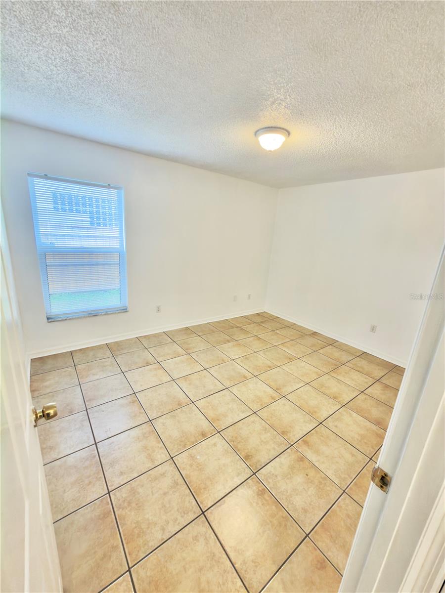 Image 28 of 35 For 2951 Smithfield Drive