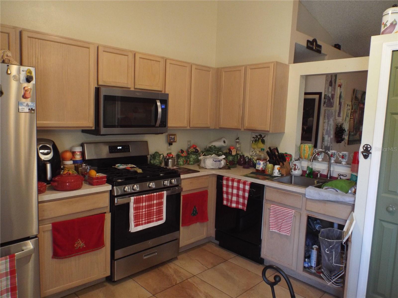 Image 4 of 33 For 2546 Sage Drive