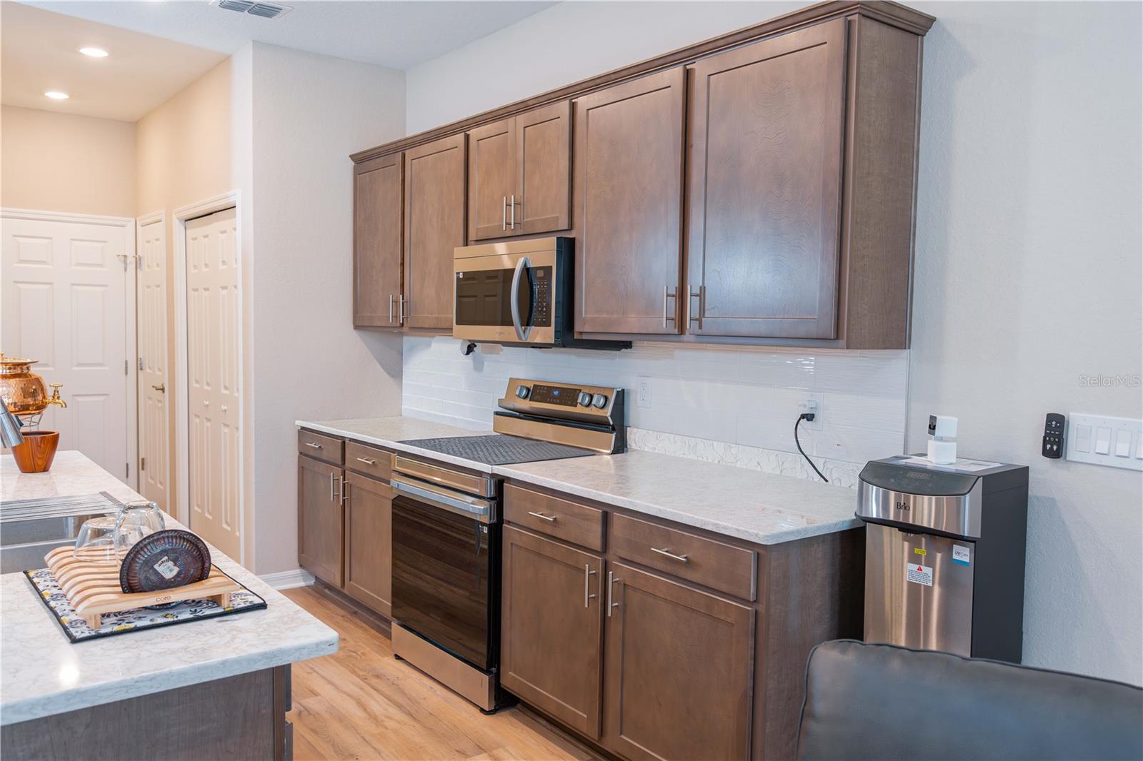 Image 10 of 39 For 387 Crossings Avenue