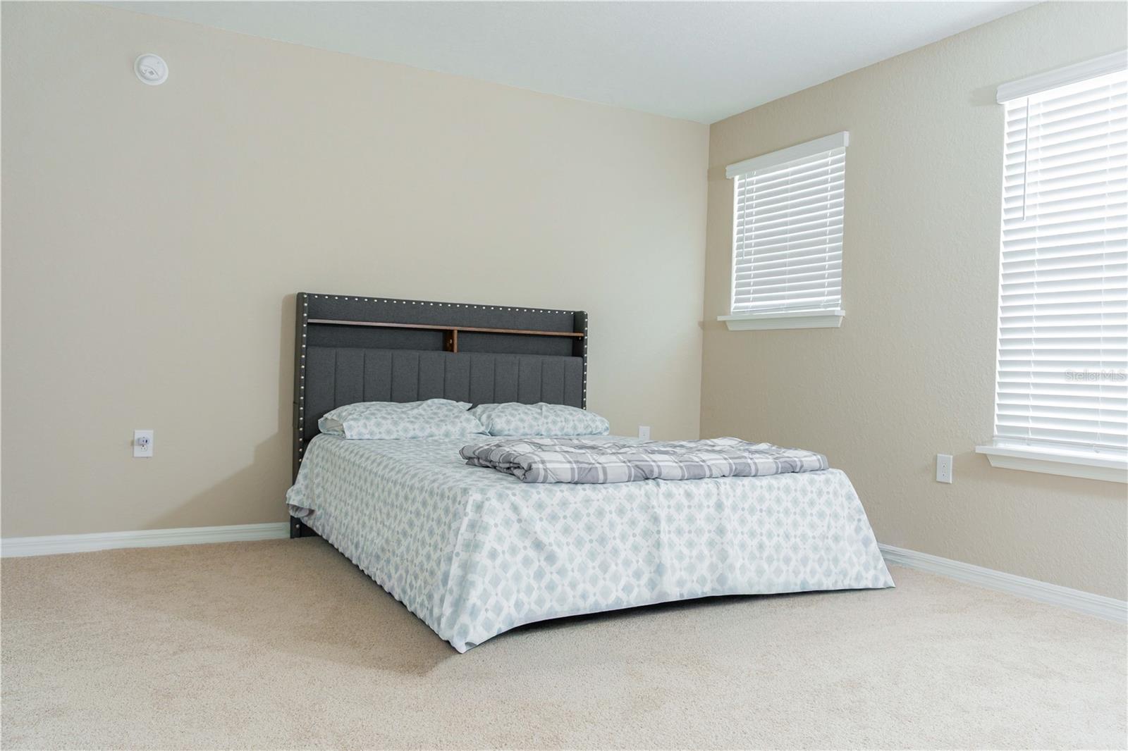 Image 23 of 39 For 387 Crossings Avenue