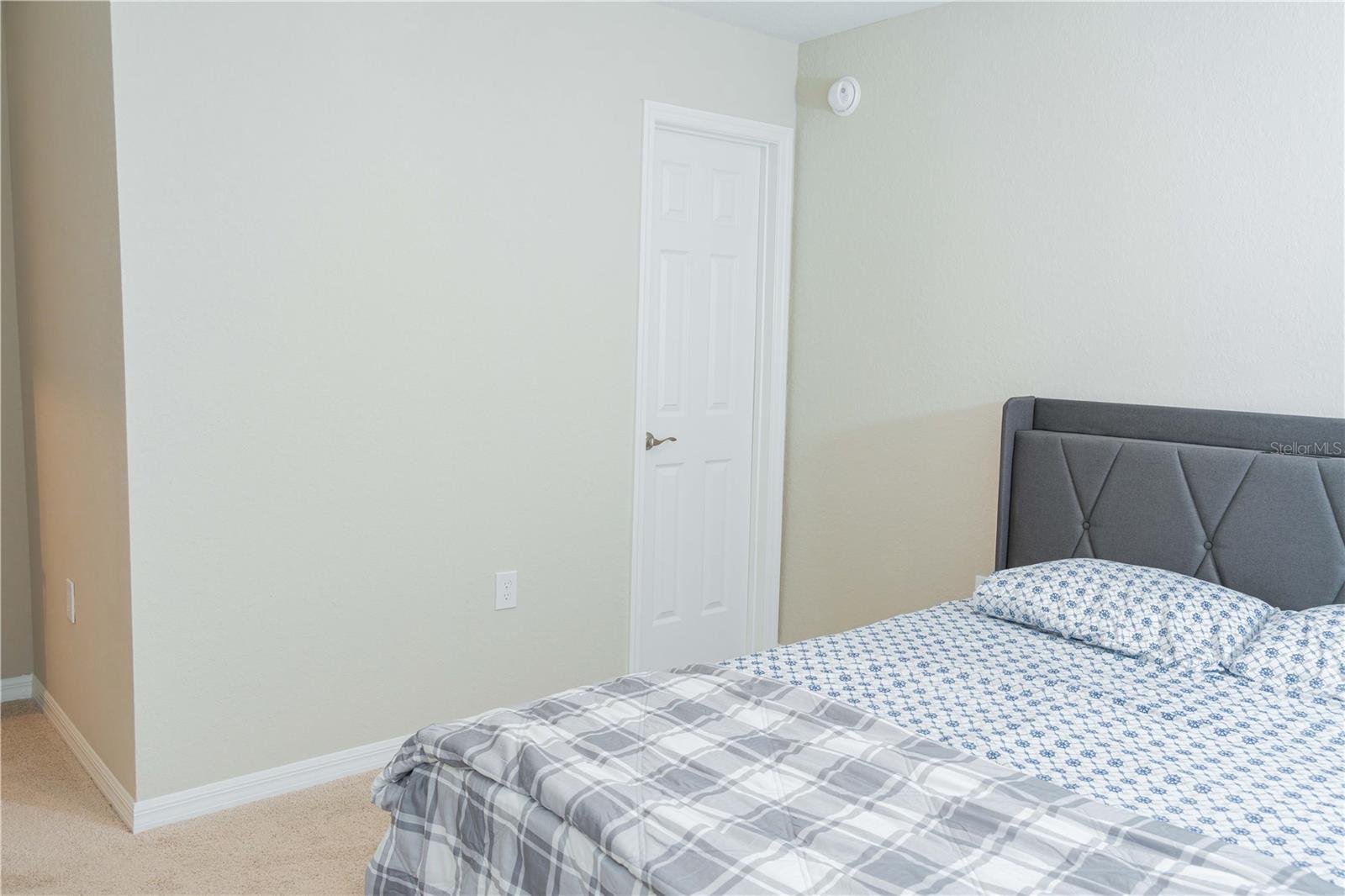 Image 24 of 39 For 387 Crossings Avenue