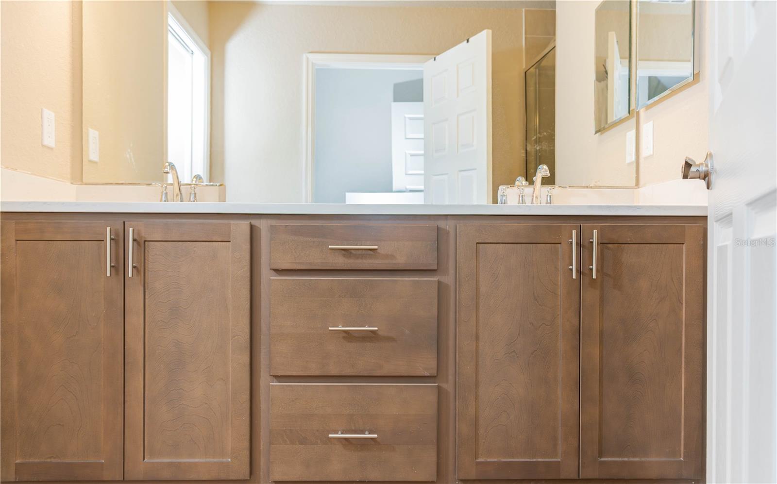 Image 27 of 39 For 387 Crossings Avenue