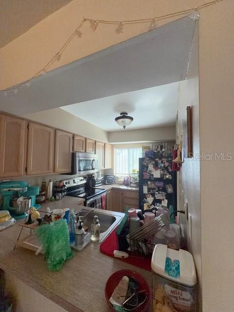 Image 5 of 7 For 187 Scottsdale Square 187