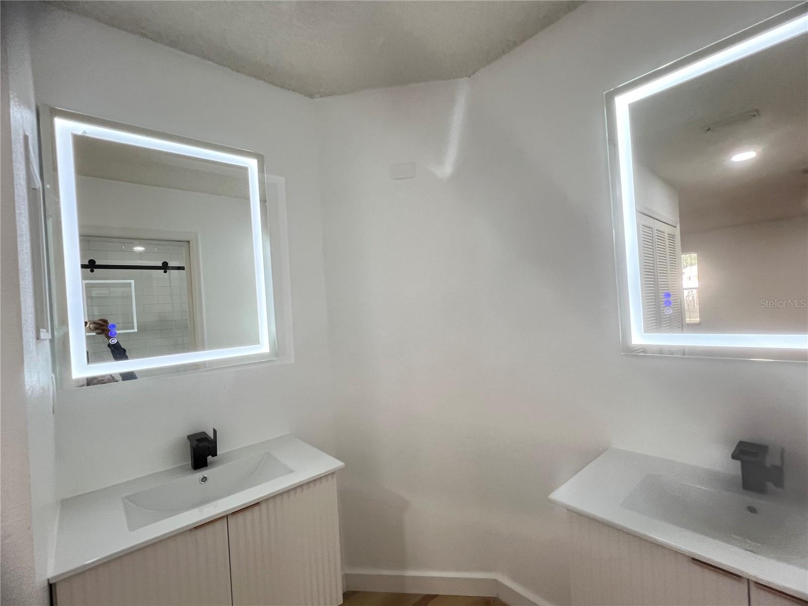 Image 18 of 24 For 3205 Sabal Palms Court A