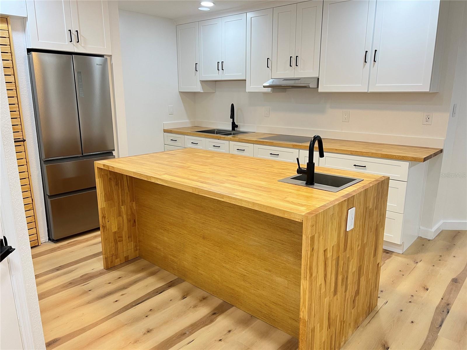 Image 4 of 24 For 3205 Sabal Palms Court A