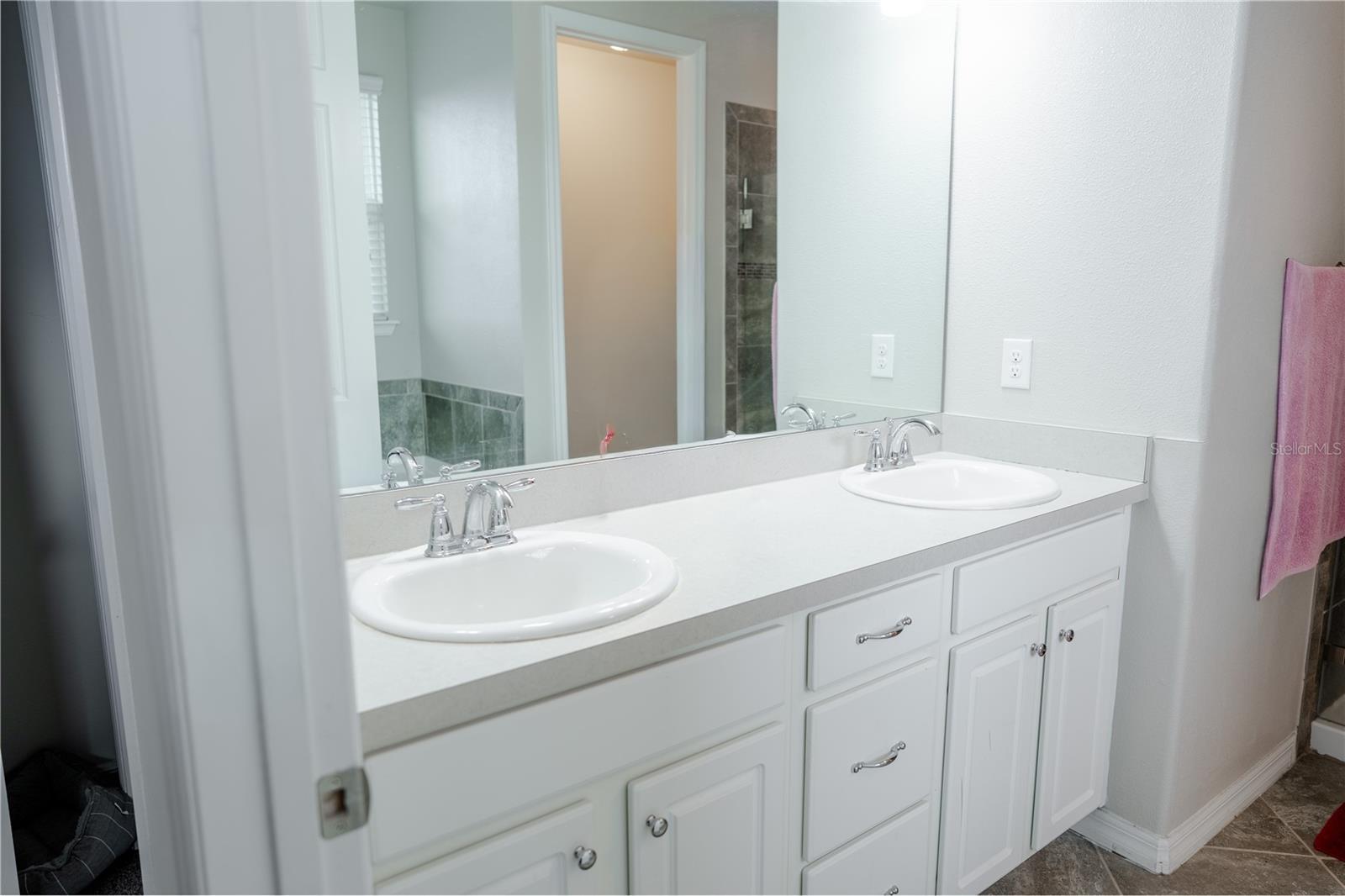 Image 42 of 77 For 2963 Sera Bella Way