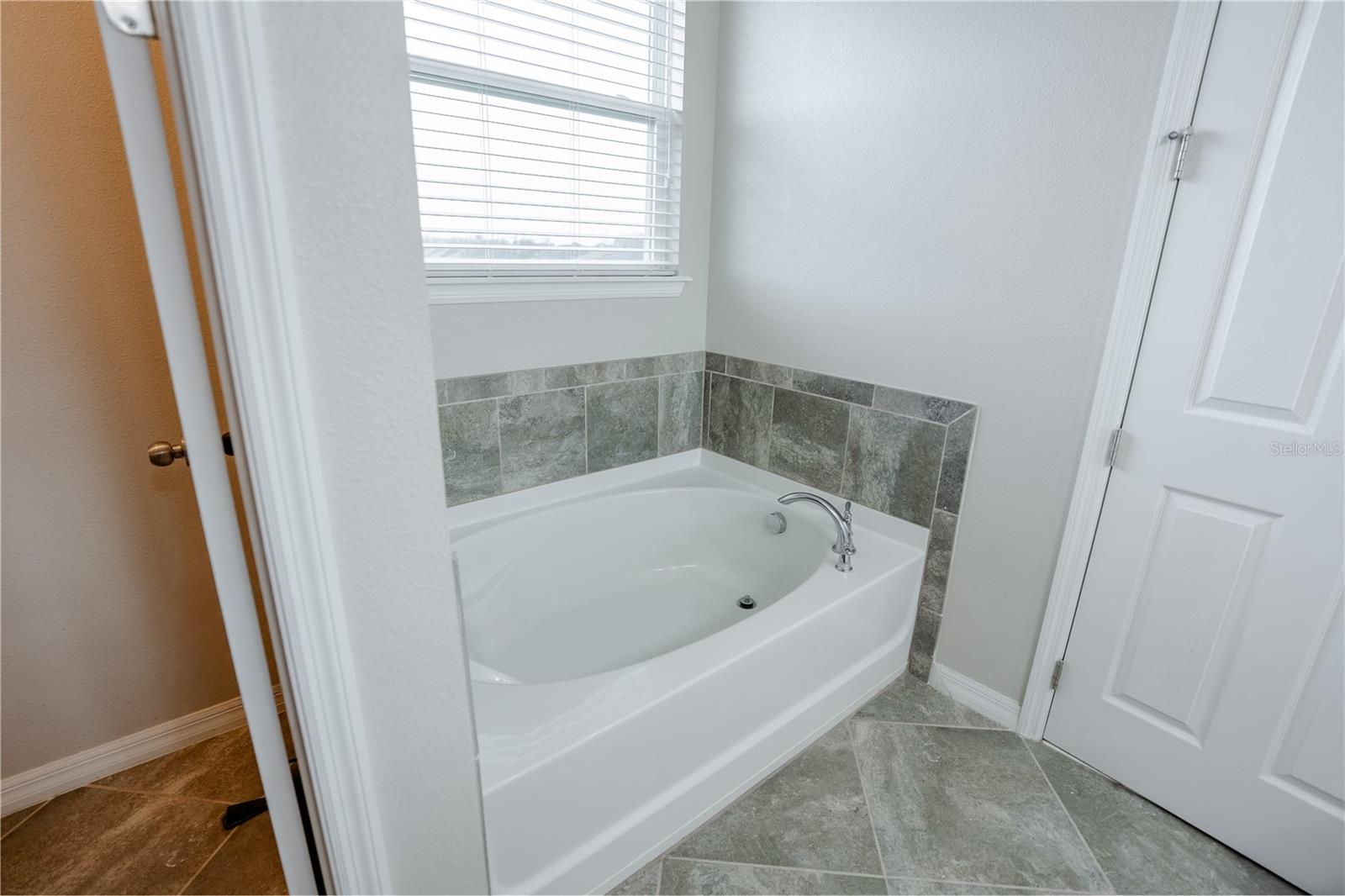 Image 45 of 77 For 2963 Sera Bella Way