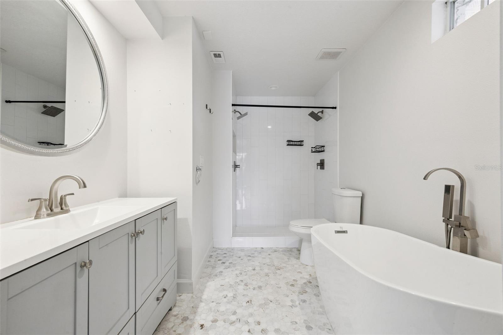 Image 29 of 61 For 6310 Carrie Ann Court