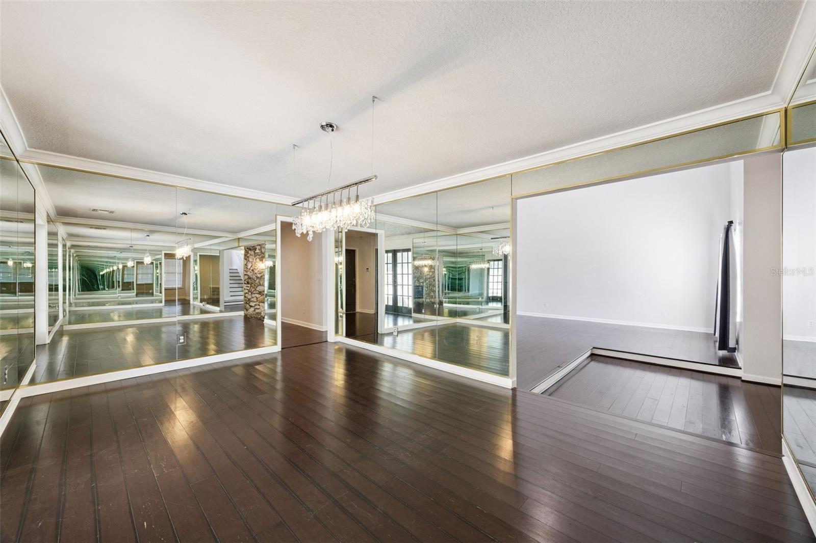 Image 34 of 61 For 6310 Carrie Ann Court