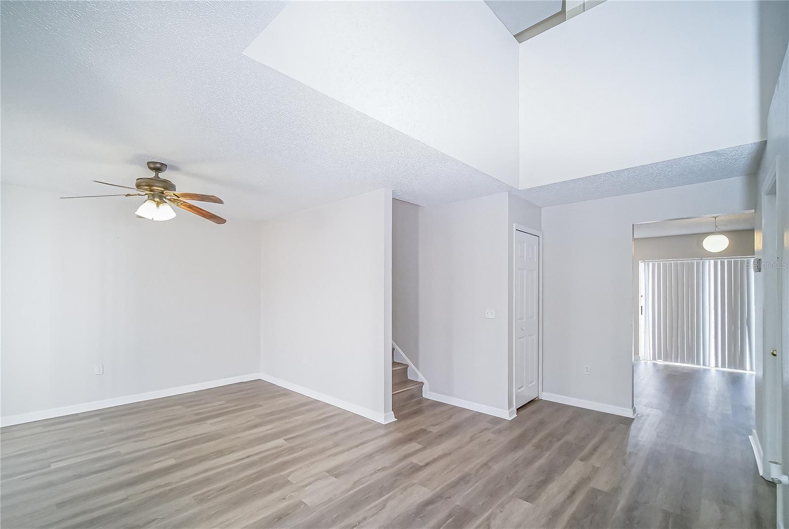 Image 4 of 26 For 1927 Michigan Ct