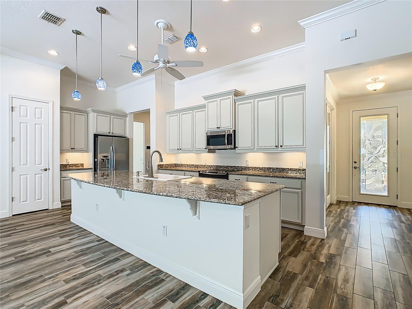 Image 13 of 50 For 899 Bella Viana Road