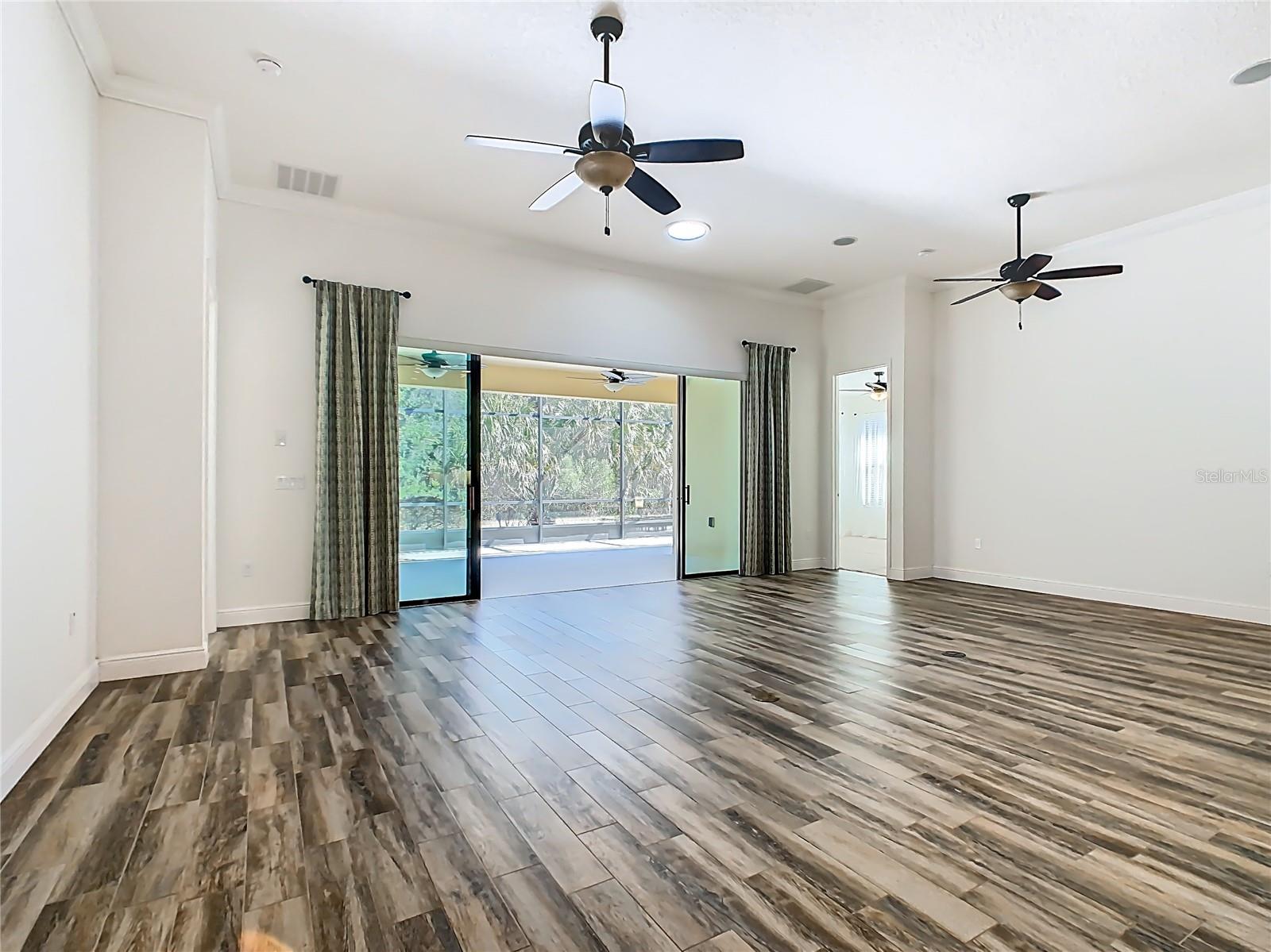 Image 14 of 50 For 899 Bella Viana Road