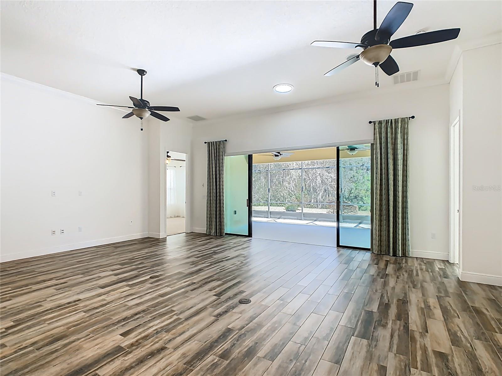 Image 15 of 50 For 899 Bella Viana Road